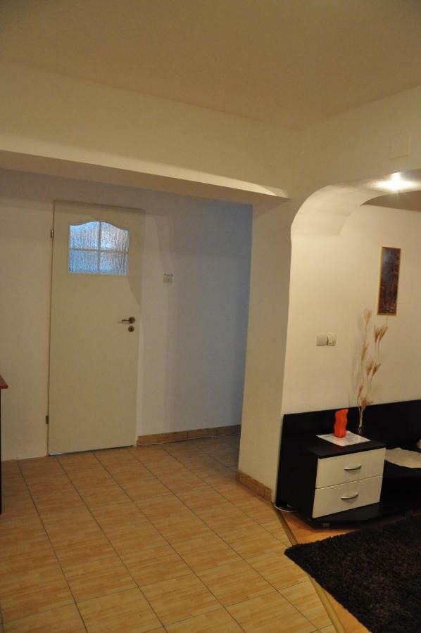 Mario Apartments Решица Екстериор снимка
